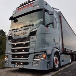 Další do party SCANIA S500  